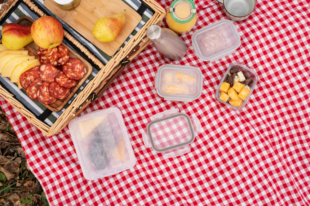 Продукты на отдых и набор для пикника